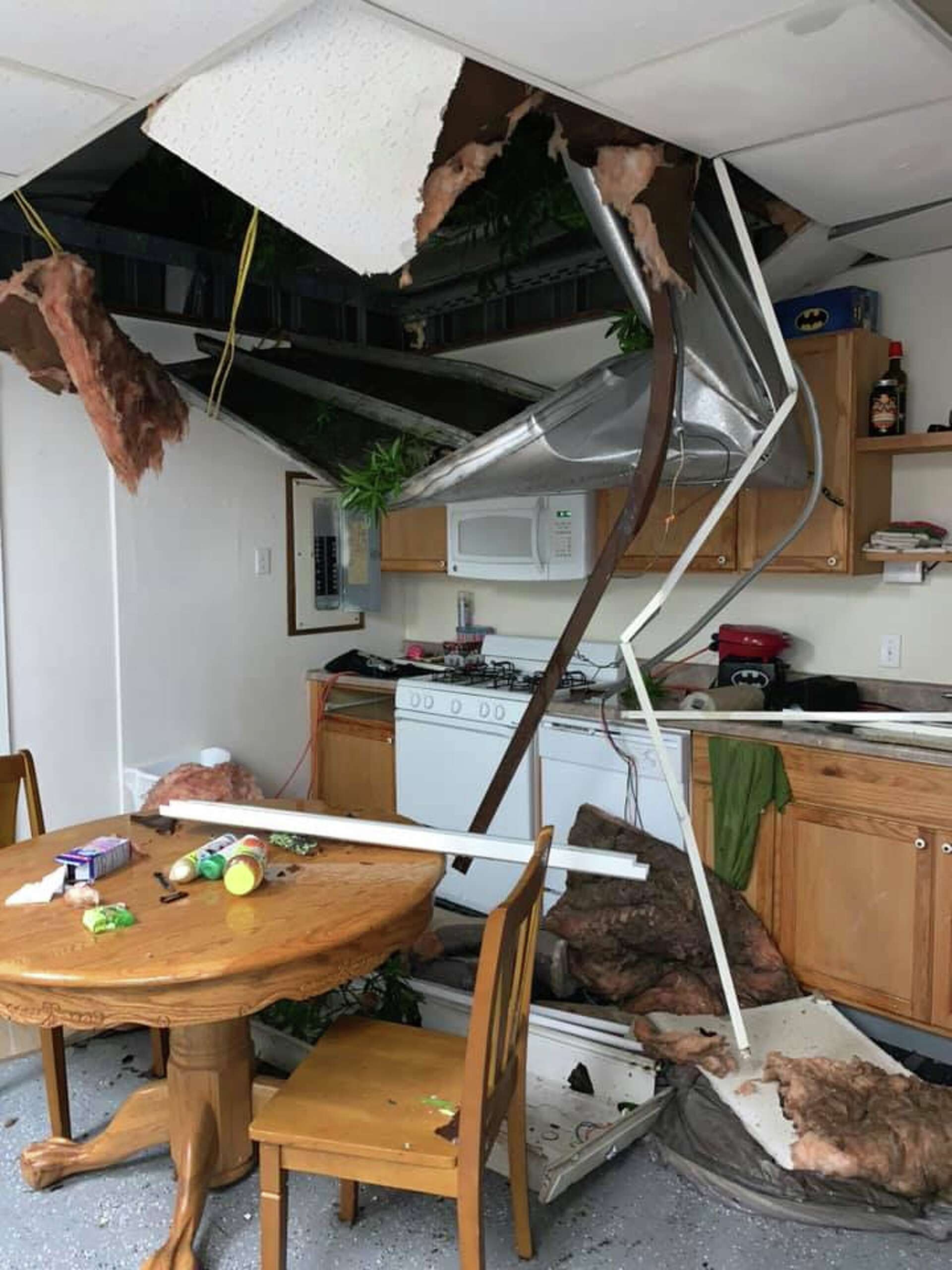Dramatic photos of severe flooding and storm damage across Houston area ...