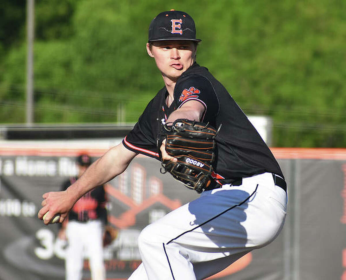 Edwardsville pitcher Jonathon Yancik prepares to throw a pitch to a Jersey hitter in the fifth inning.