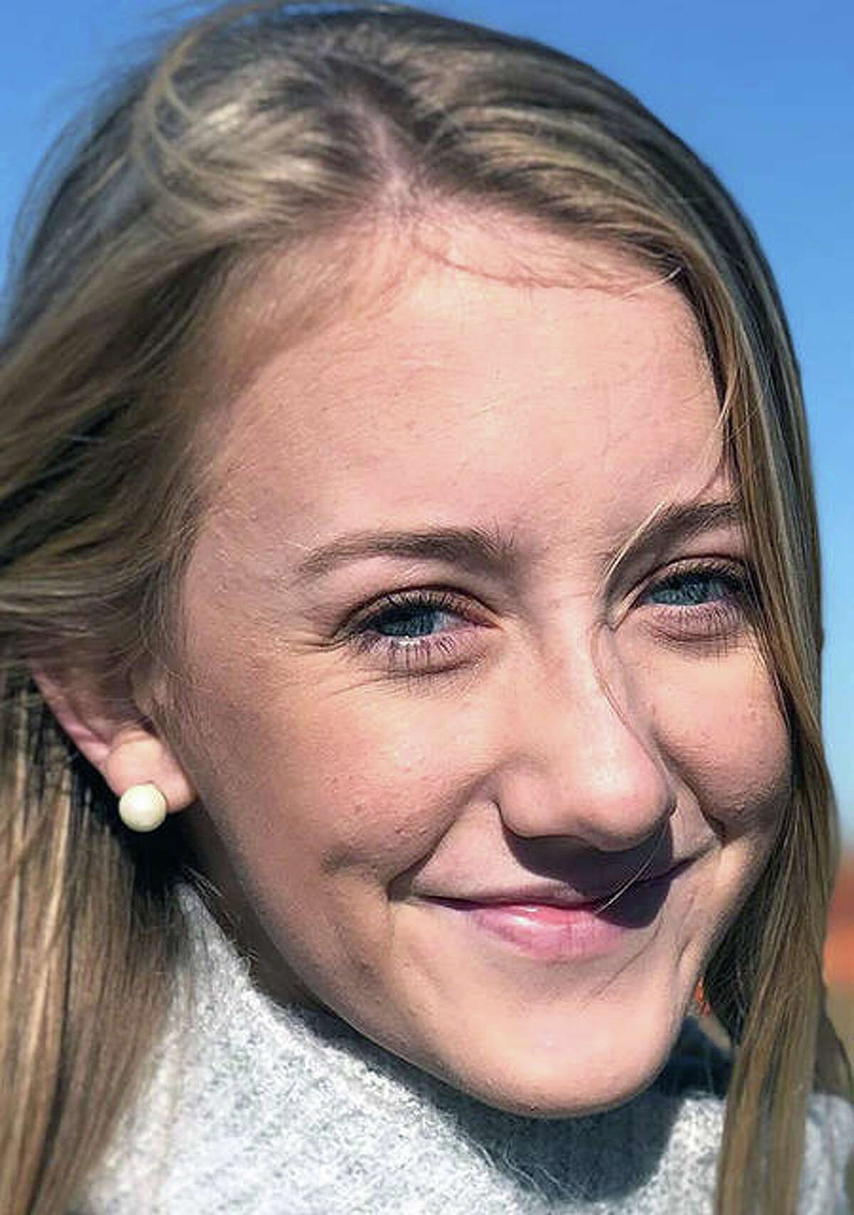 RECORD REWRITE x 3 Alton pole vaulter Lauren Weiner has set school