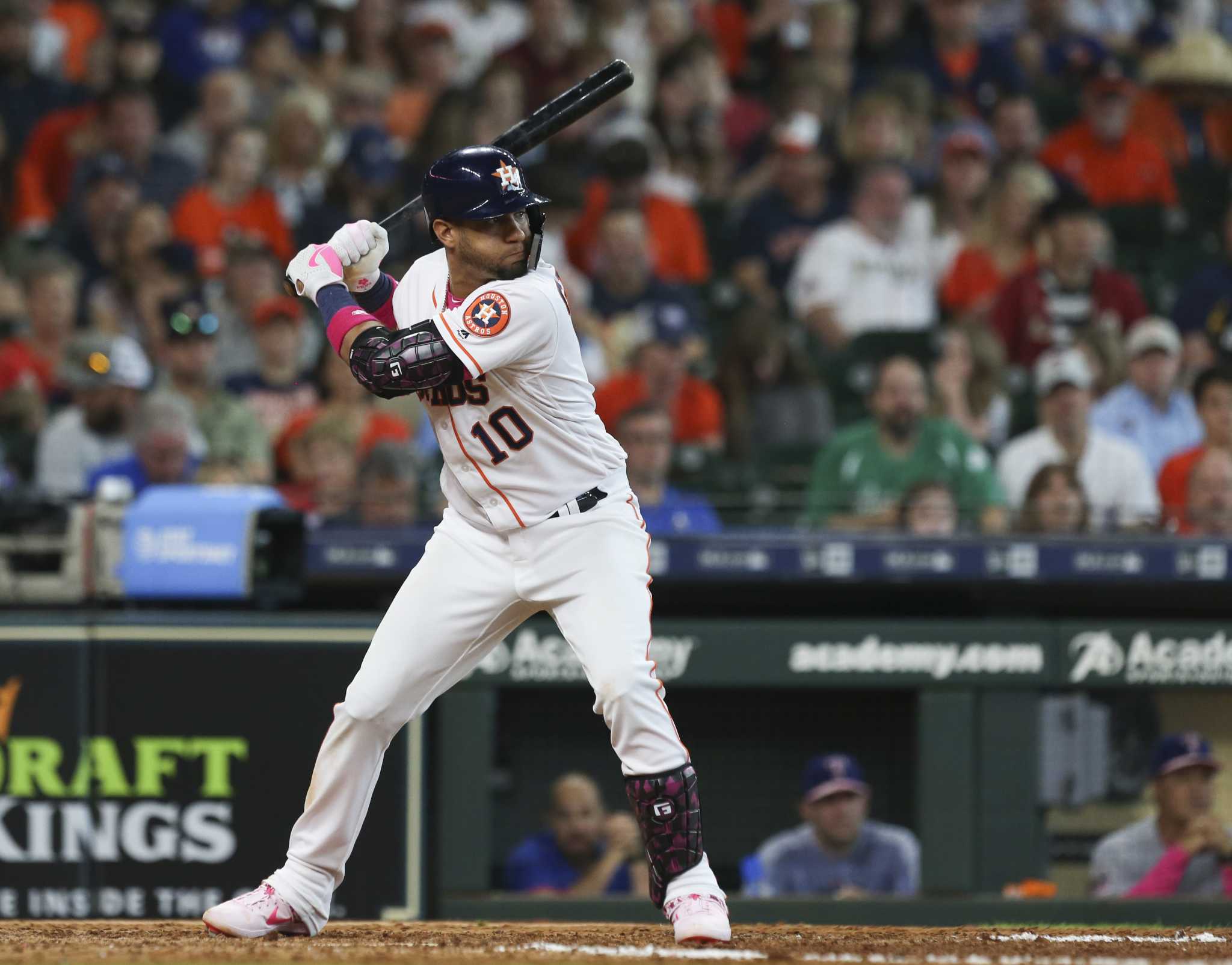 George Springer packs pink Mother's Day bat for Astros' road trip