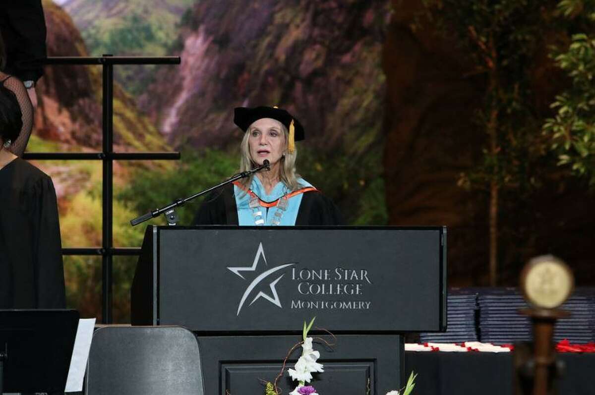 Lone Star CollegeMontgomery grads celebrate at commencement