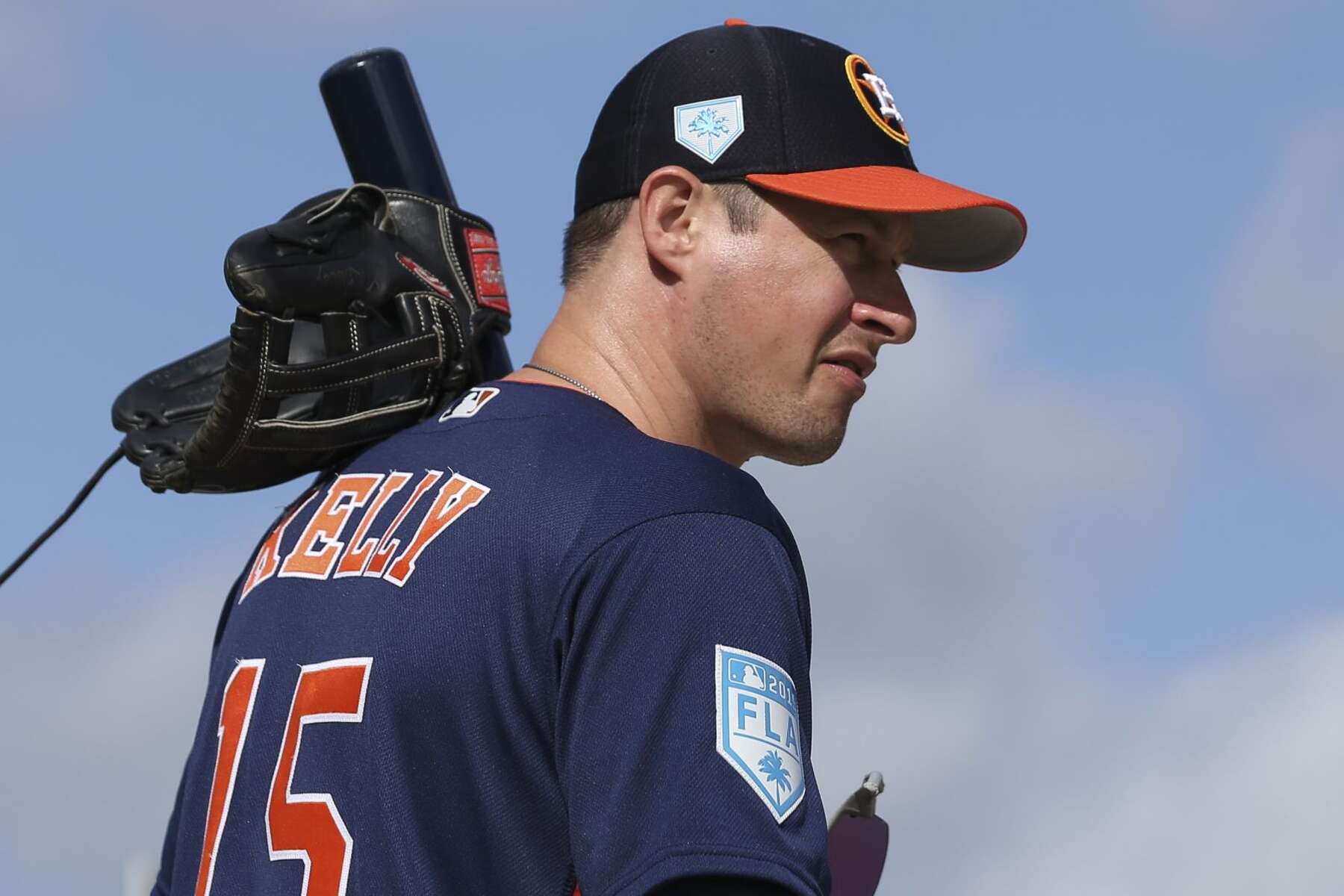 Astros first base coach Don Kelly to coach bench at Pirates