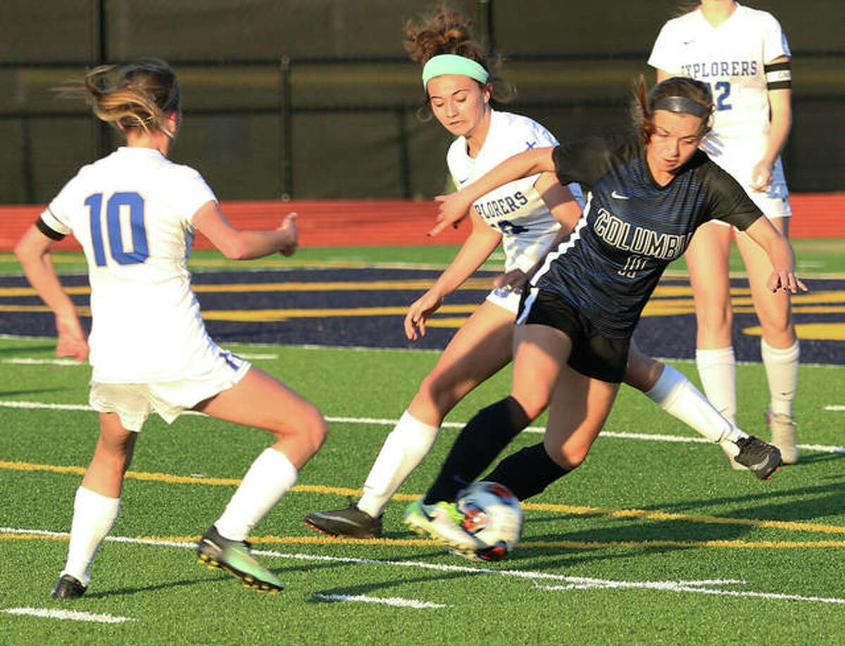 1A PREP GIRLS SOCCER: Columbia downs Marquette in sectional semis 6-1