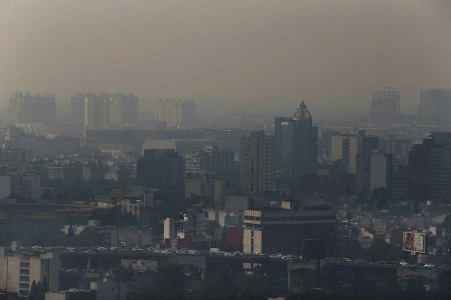 Ciudad de México declara emergencia por contaminación - Laredo Morning ...