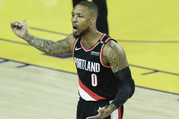 where is damian lillard from