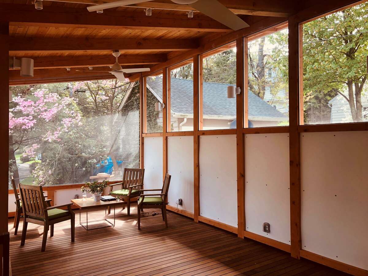 The old-fashioned screen porch is today's answer to the climate-change dilemma.