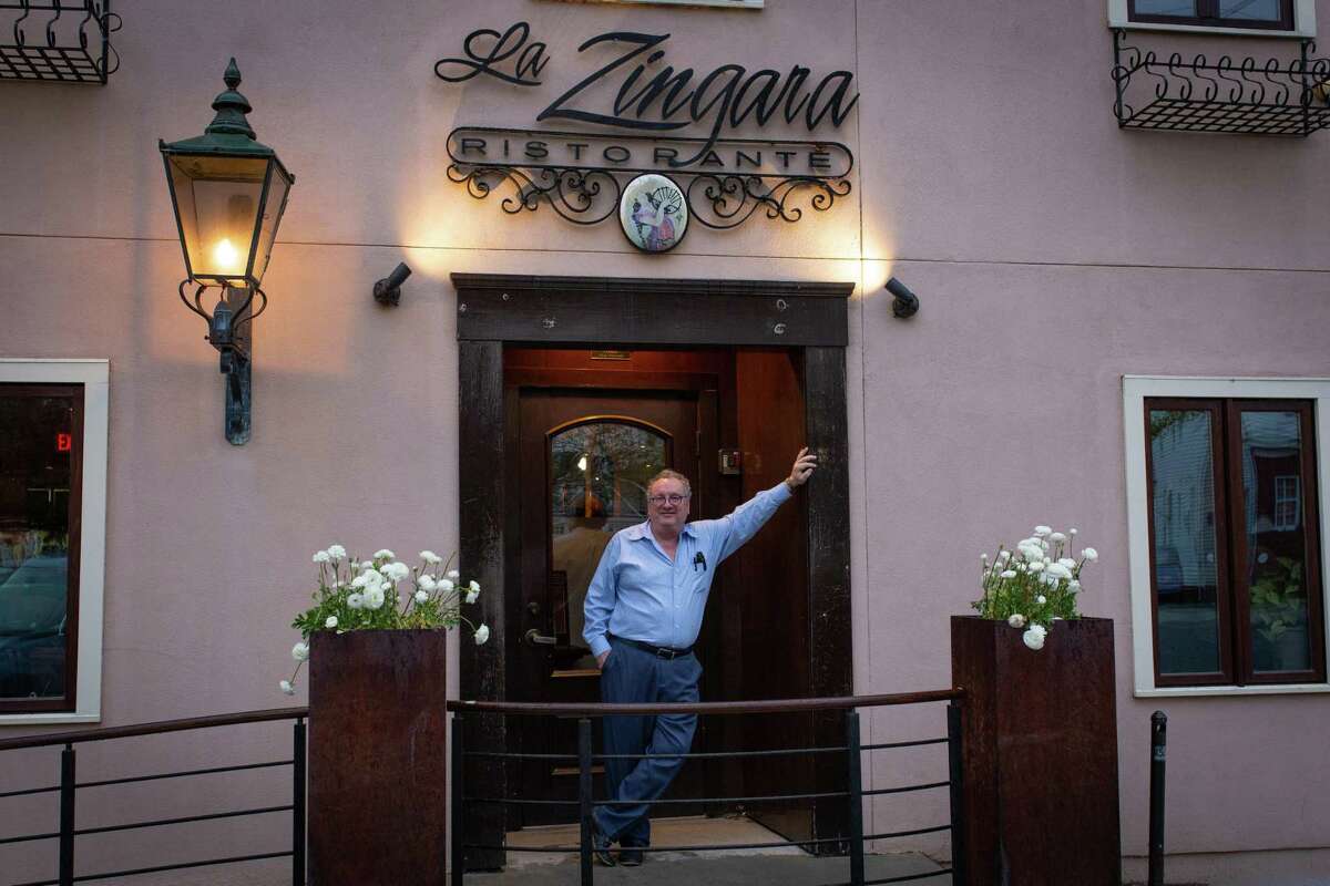 La Zingara in Bethel strikes the right balance as an Italian restaurant