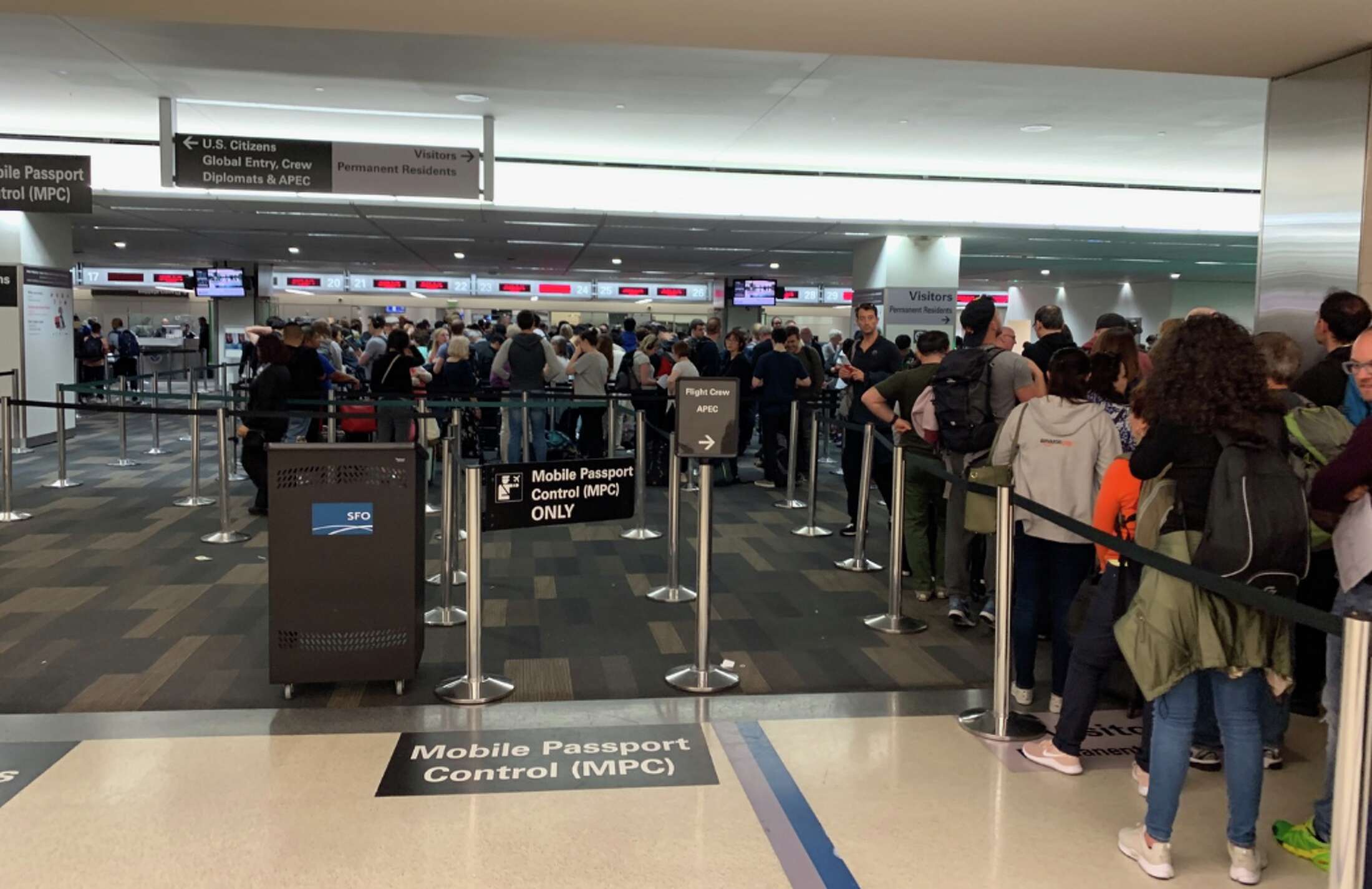 Excruciating: Travelers wait 2-3 hours in airport immigration lines