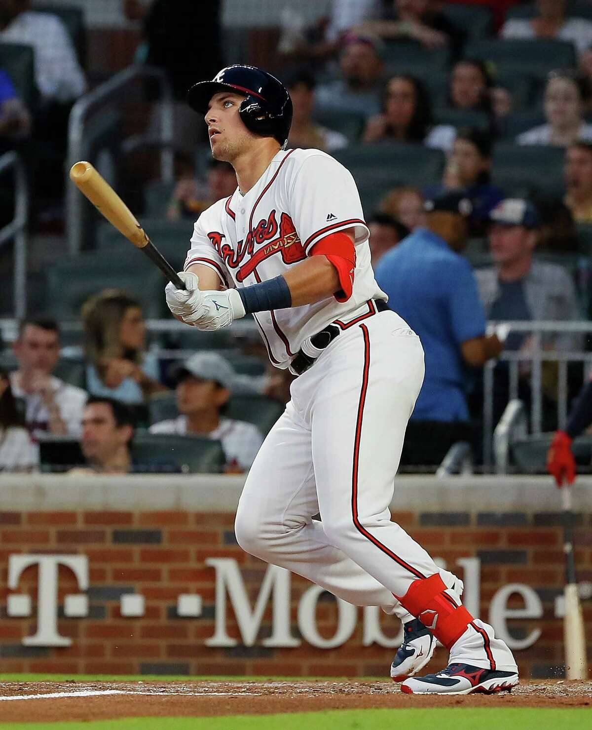 Riley A Hit In Debut For Braves 