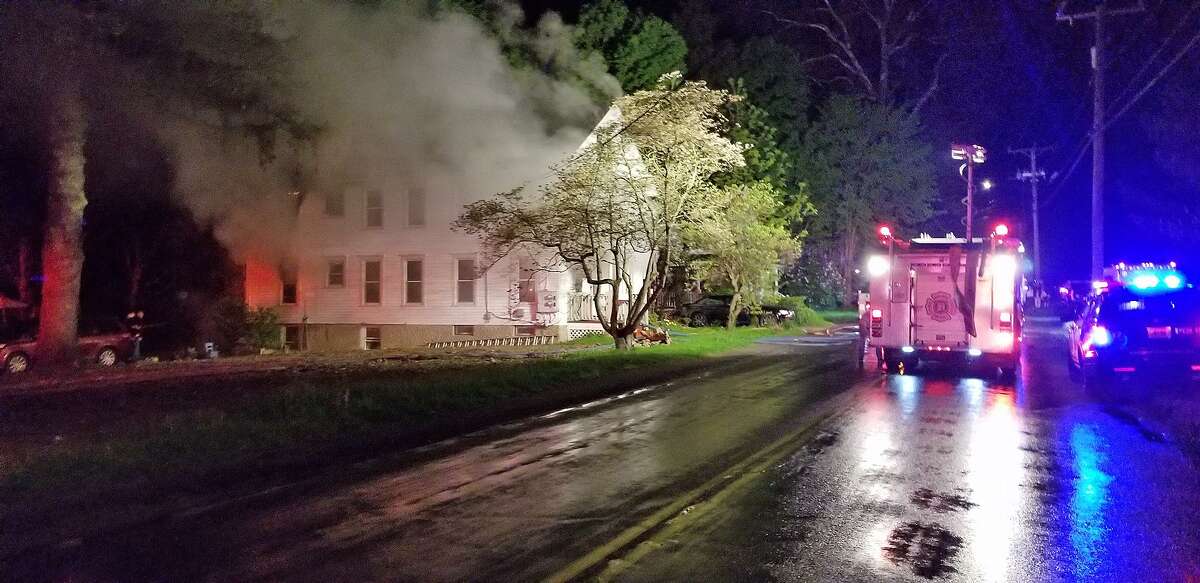 6 hurt in multifamily house fire in New Milford