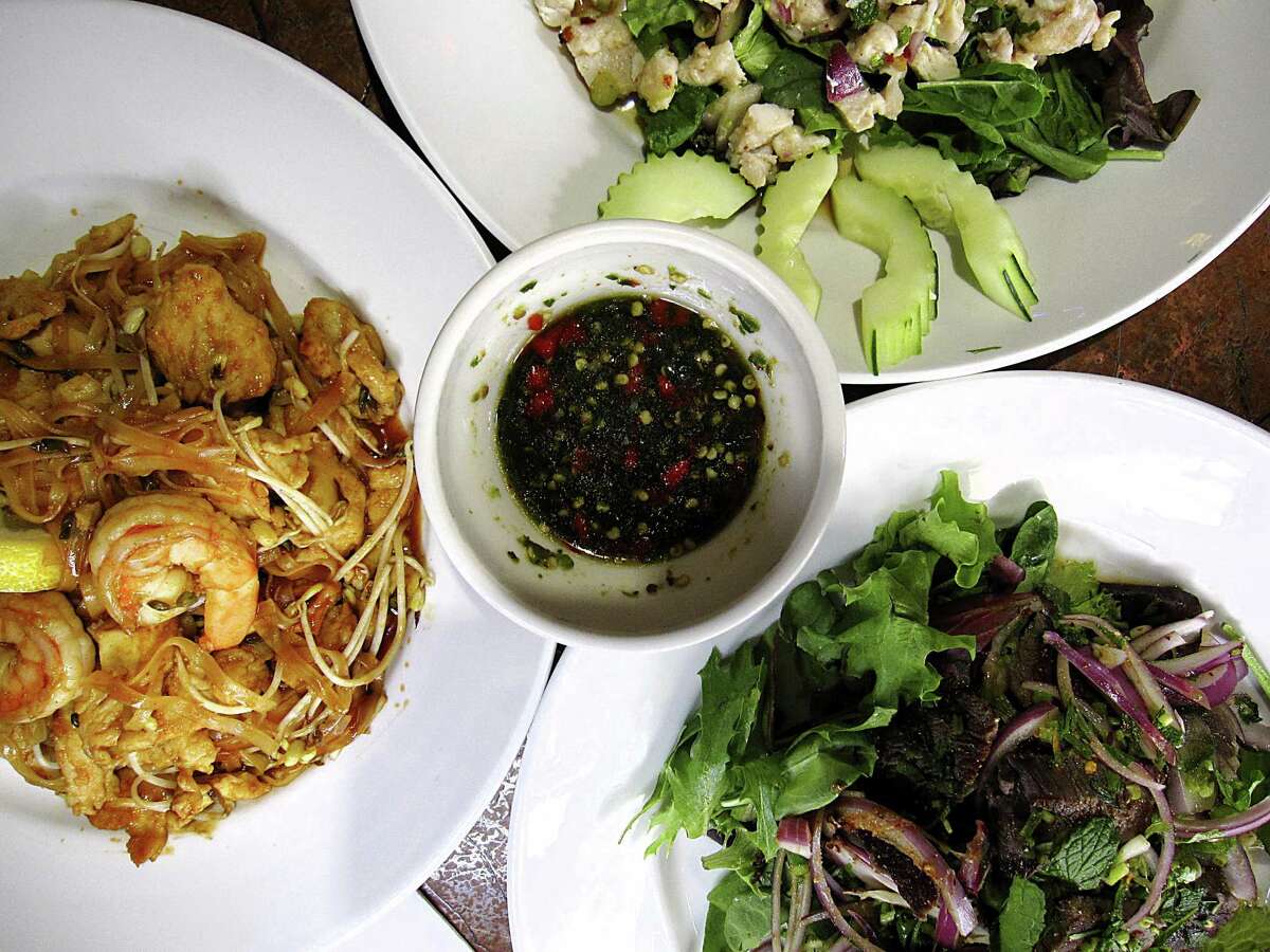 Review Tong's Thai restaurant still serving up familiar faves on