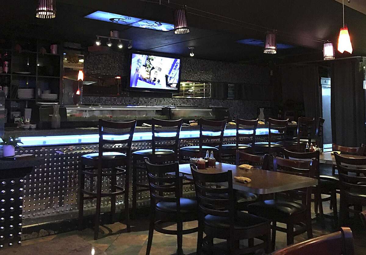 Review Tong’s Thai restaurant still serving up familiar faves on