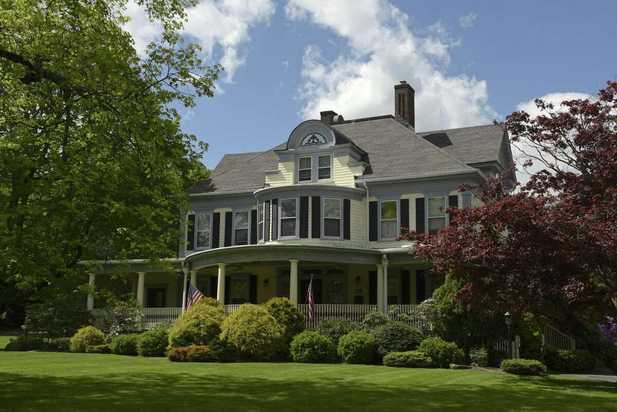 Ridgefield’s West Lane Inn goes on the market