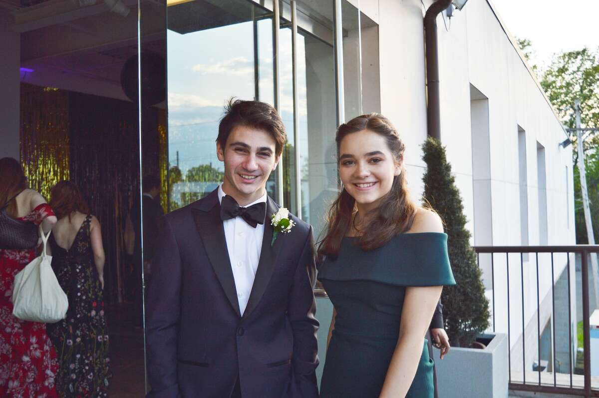 Darien High School held its prom on May 17, 2019 at the Stamford Loading Dock. Were you SEEN?