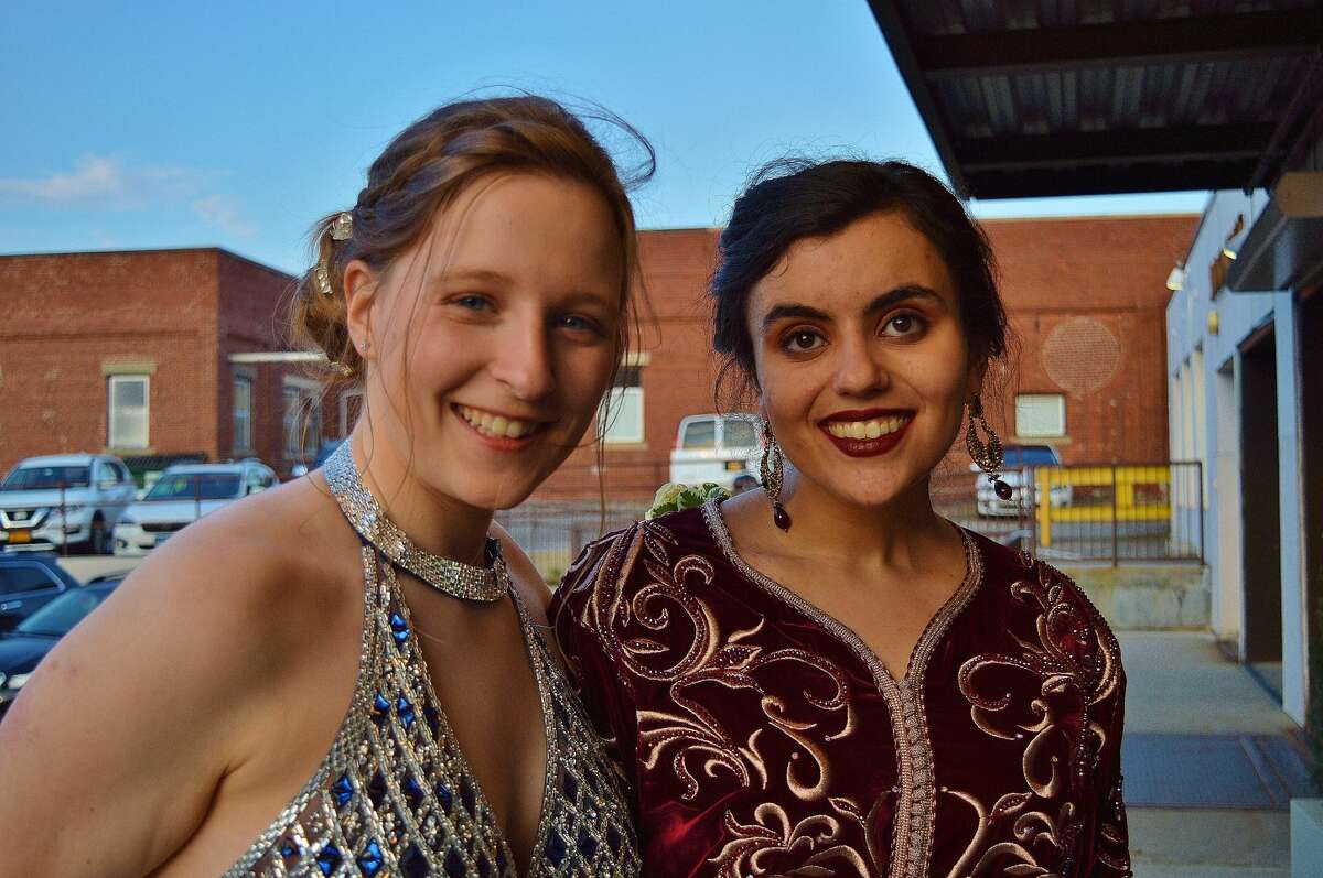 Darien High School held its prom on May 17, 2019 at the Stamford Loading Dock. Were you SEEN?