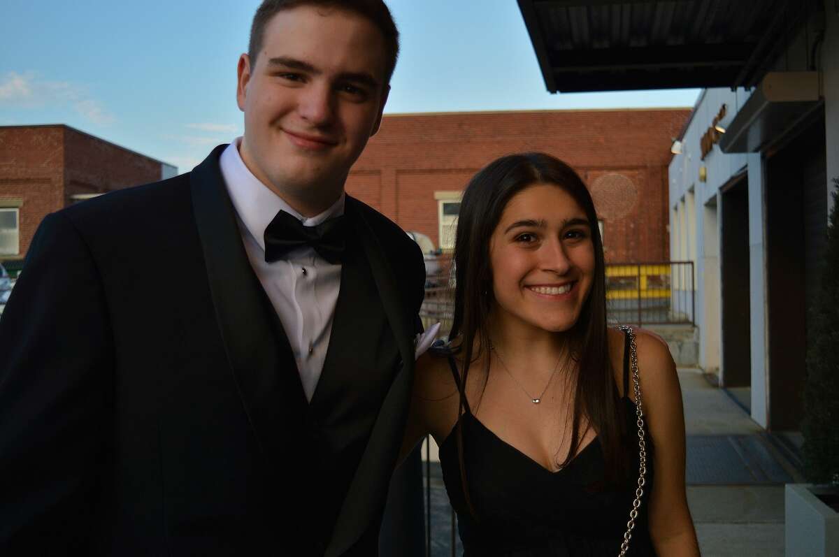 Darien High School held its prom on May 17, 2019 at the Stamford Loading Dock. Were you SEEN?