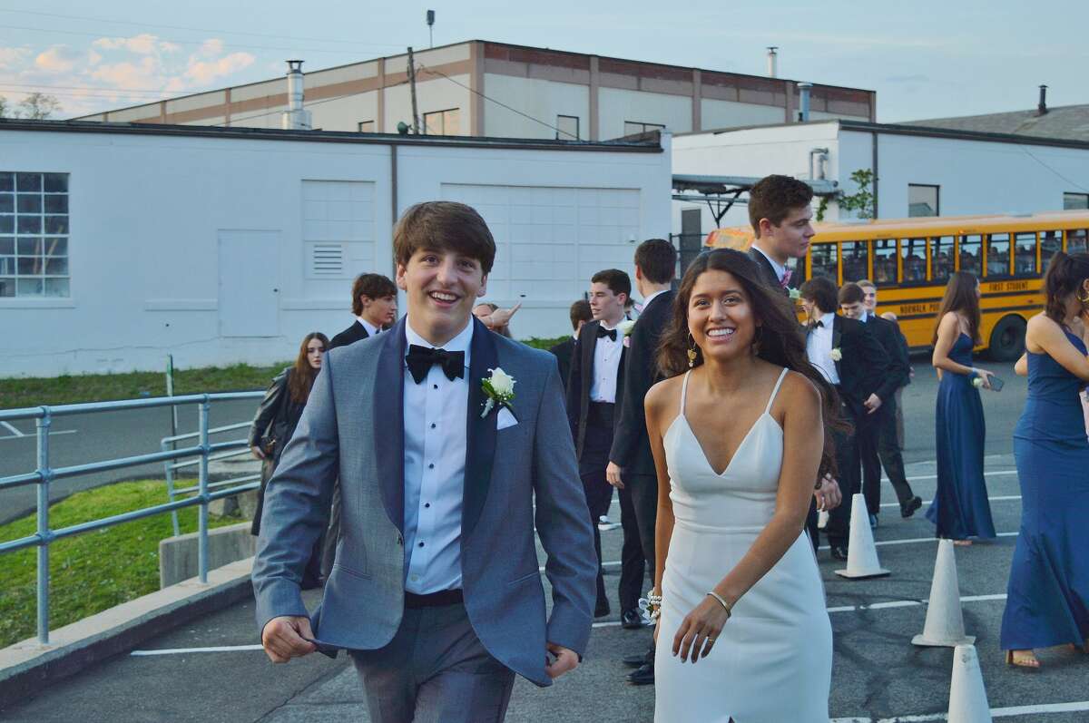 Darien High School held its prom on May 17, 2019 at the Stamford Loading Dock. Were you SEEN?