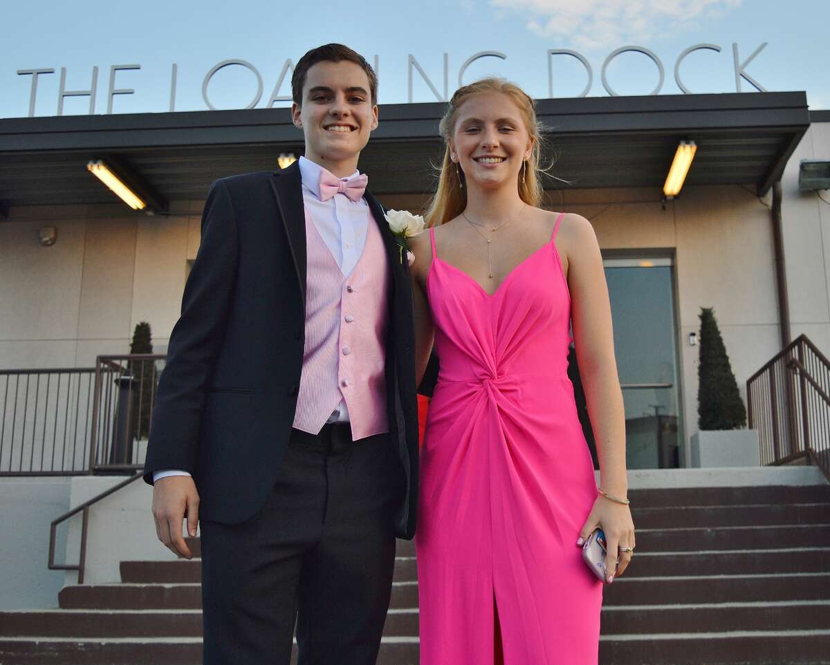 Darien High School held its prom on May 17, 2019 at the Stamford Loading Dock. Were you SEEN?