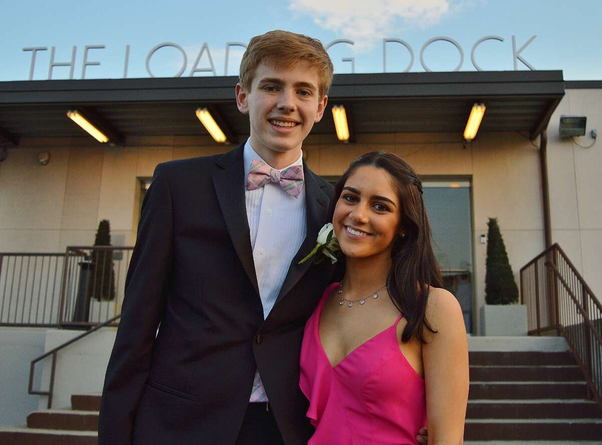 Darien High School held its prom on May 17, 2019 at the Stamford Loading Dock. Were you SEEN?