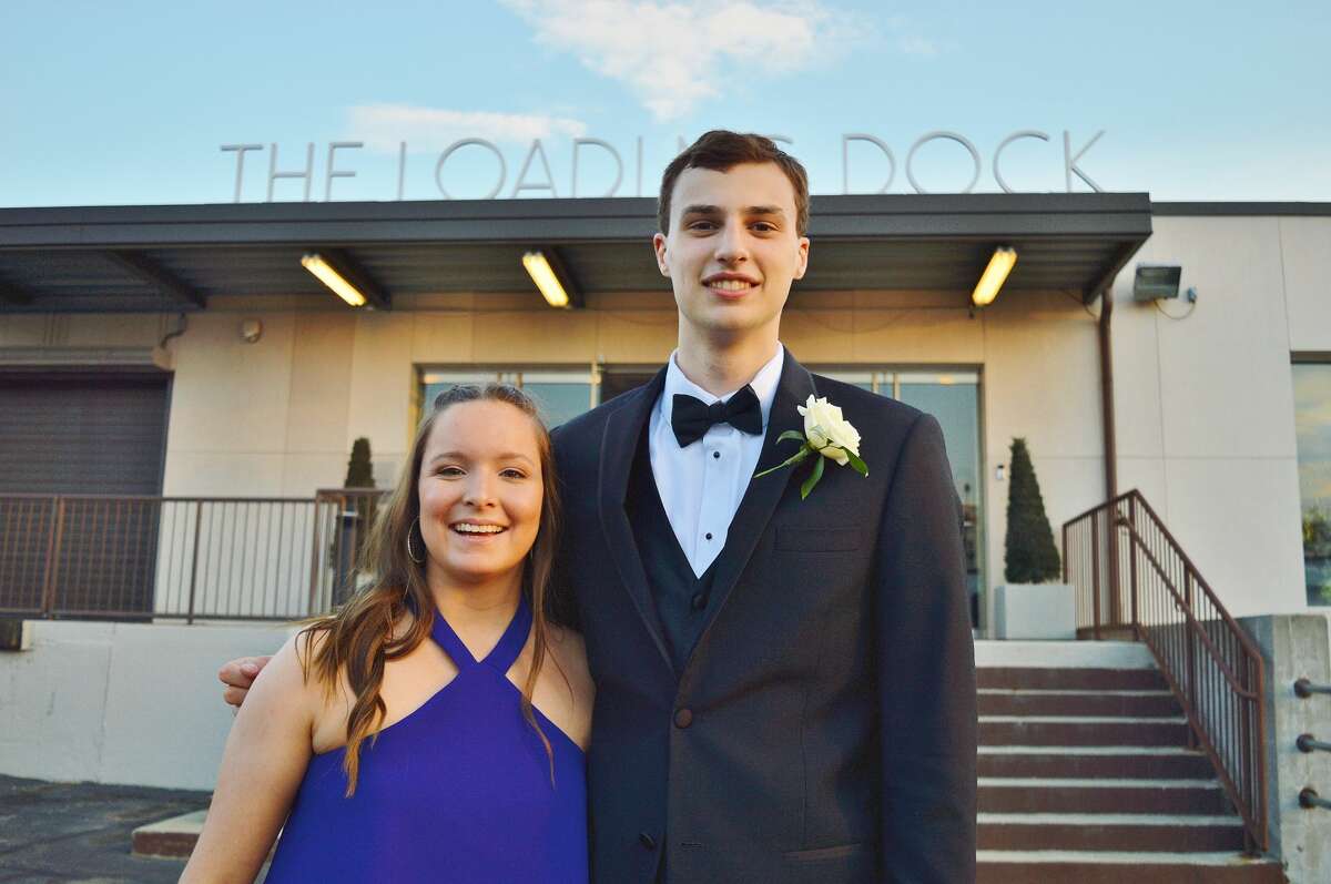 Darien High School held its prom on May 17, 2019 at the Stamford Loading Dock. Were you SEEN?