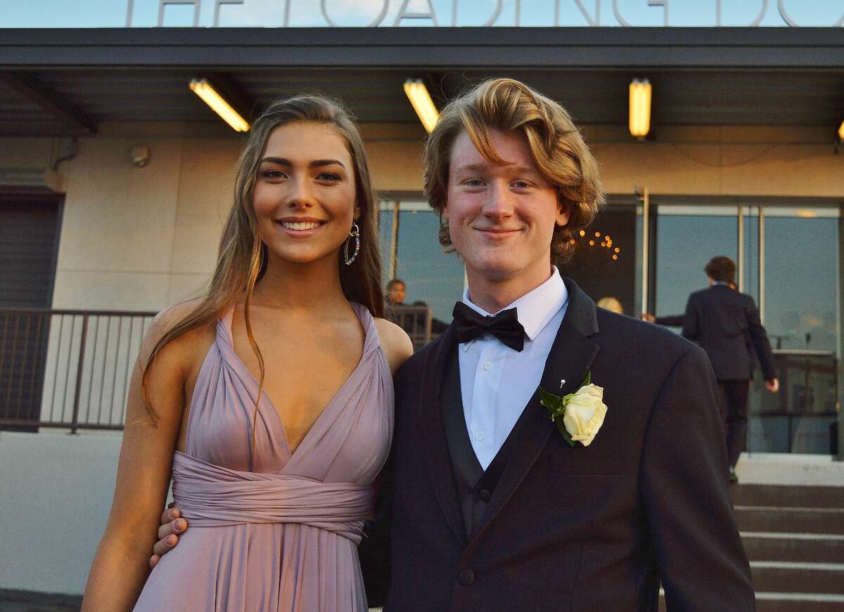 Darien High School held its prom on May 17, 2019 at the Stamford Loading Dock. Were you SEEN?