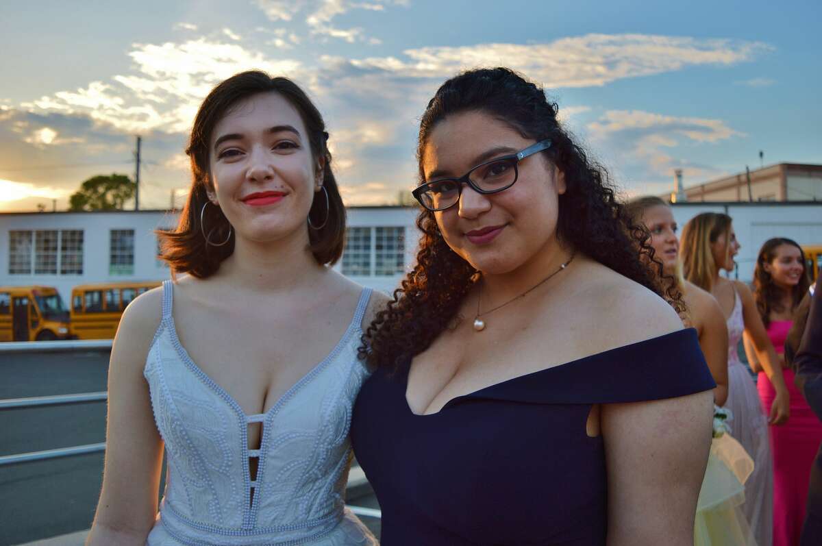 Darien High School held its prom on May 17, 2019 at the Stamford Loading Dock. Were you SEEN?