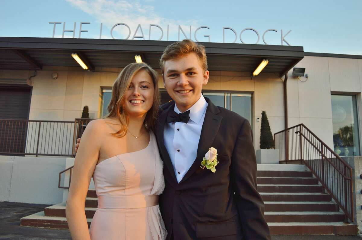 Darien High School held its prom on May 17, 2019 at the Stamford Loading Dock. Were you SEEN?