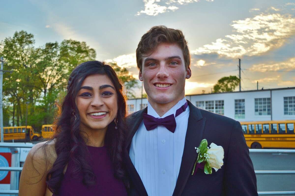 Darien High School held its prom on May 17, 2019 at the Stamford Loading Dock. Were you SEEN?