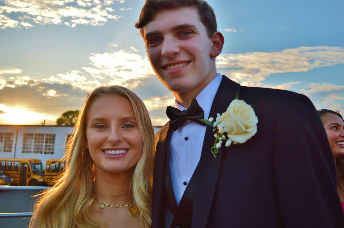 Darien High School held its prom on May 17, 2019 at the Stamford Loading Dock. Were you SEEN?