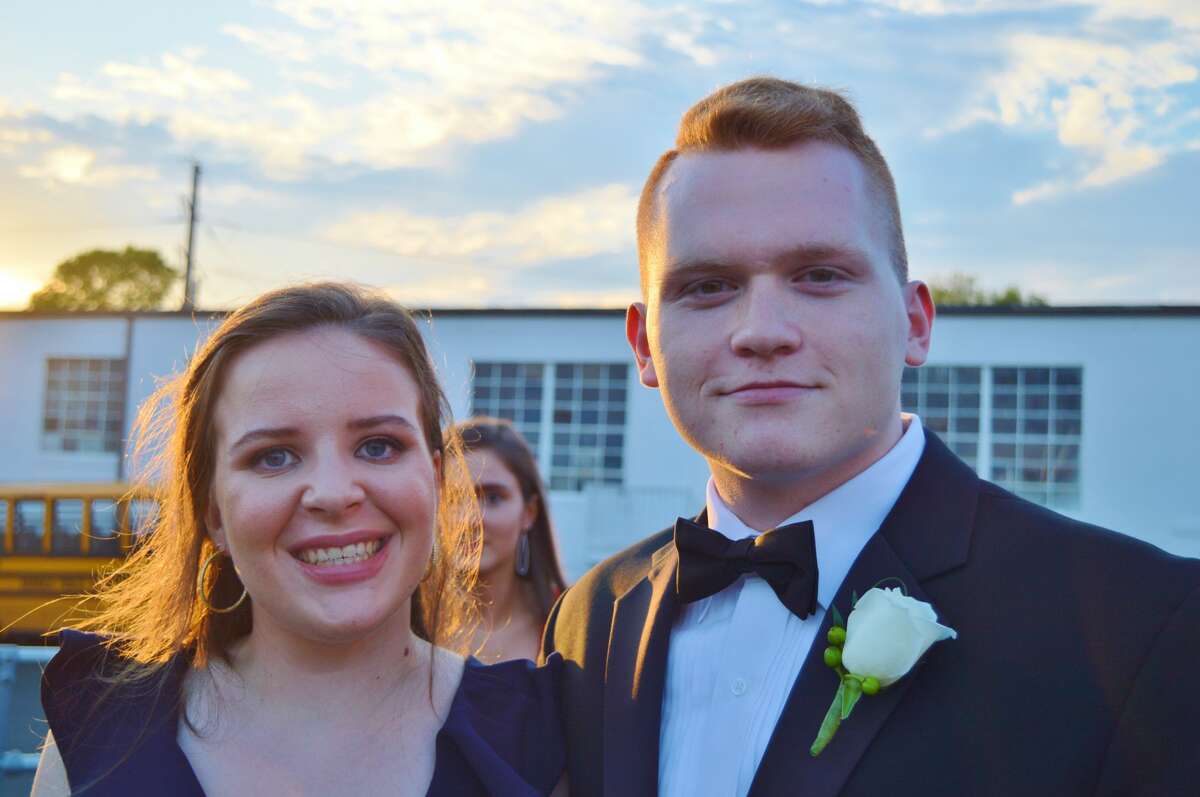 Darien High School held its prom on May 17, 2019 at the Stamford Loading Dock. Were you SEEN?