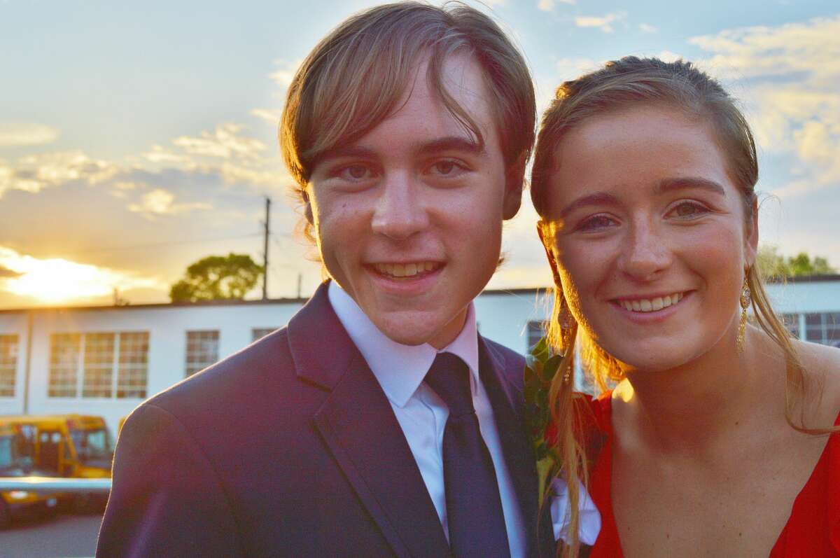 Darien High School held its prom on May 17, 2019 at the Stamford Loading Dock. Were you SEEN?