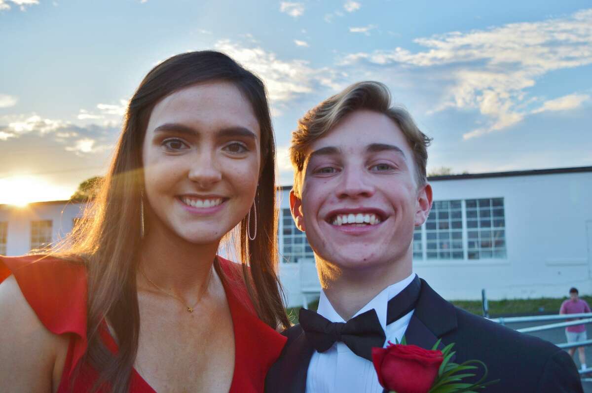 Darien High School held its prom on May 17, 2019 at the Stamford Loading Dock. Were you SEEN?