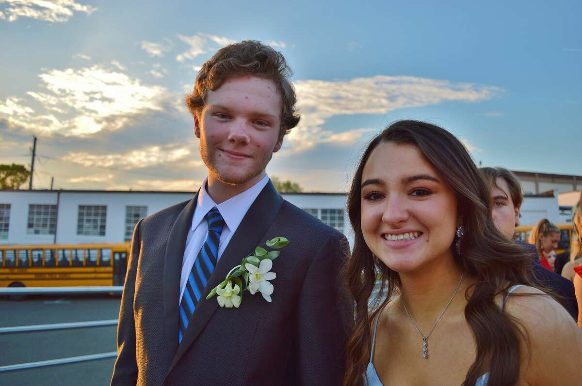 Darien High School held its prom on May 17, 2019 at the Stamford Loading Dock. Were you SEEN?