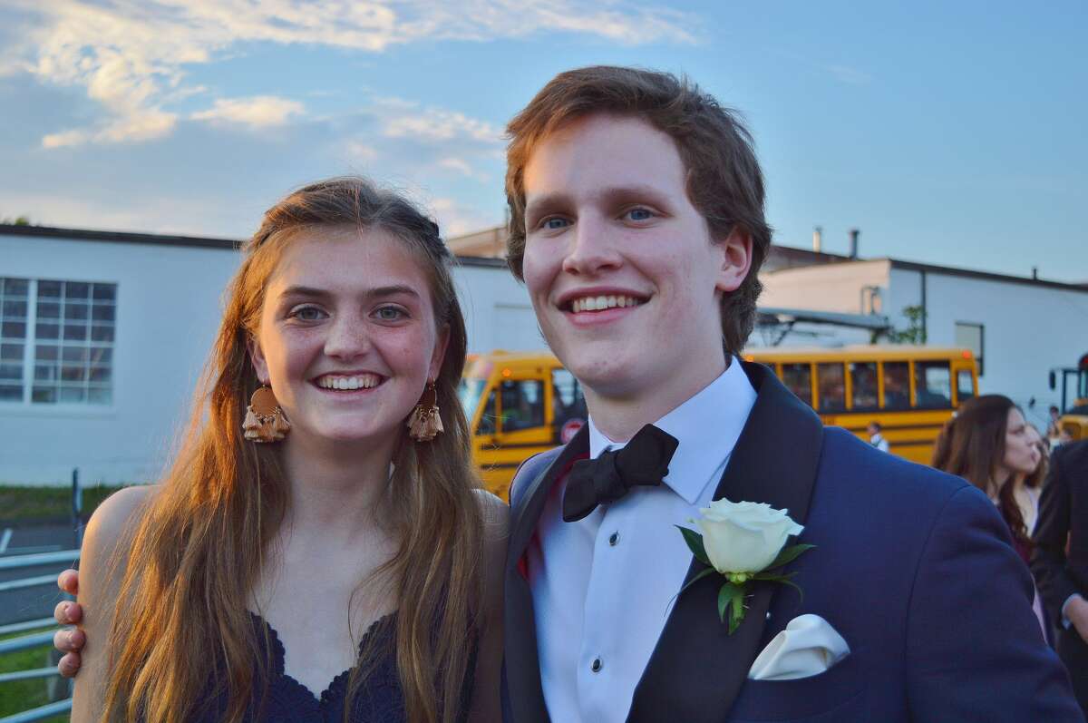 Darien High School held its prom on May 17, 2019 at the Stamford Loading Dock. Were you SEEN?