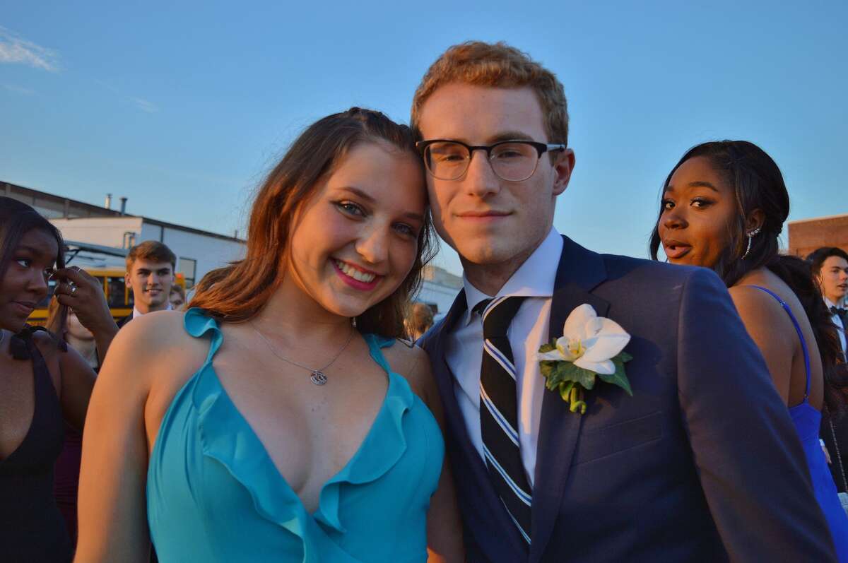 Darien High School held its prom on May 17, 2019 at the Stamford Loading Dock. Were you SEEN?