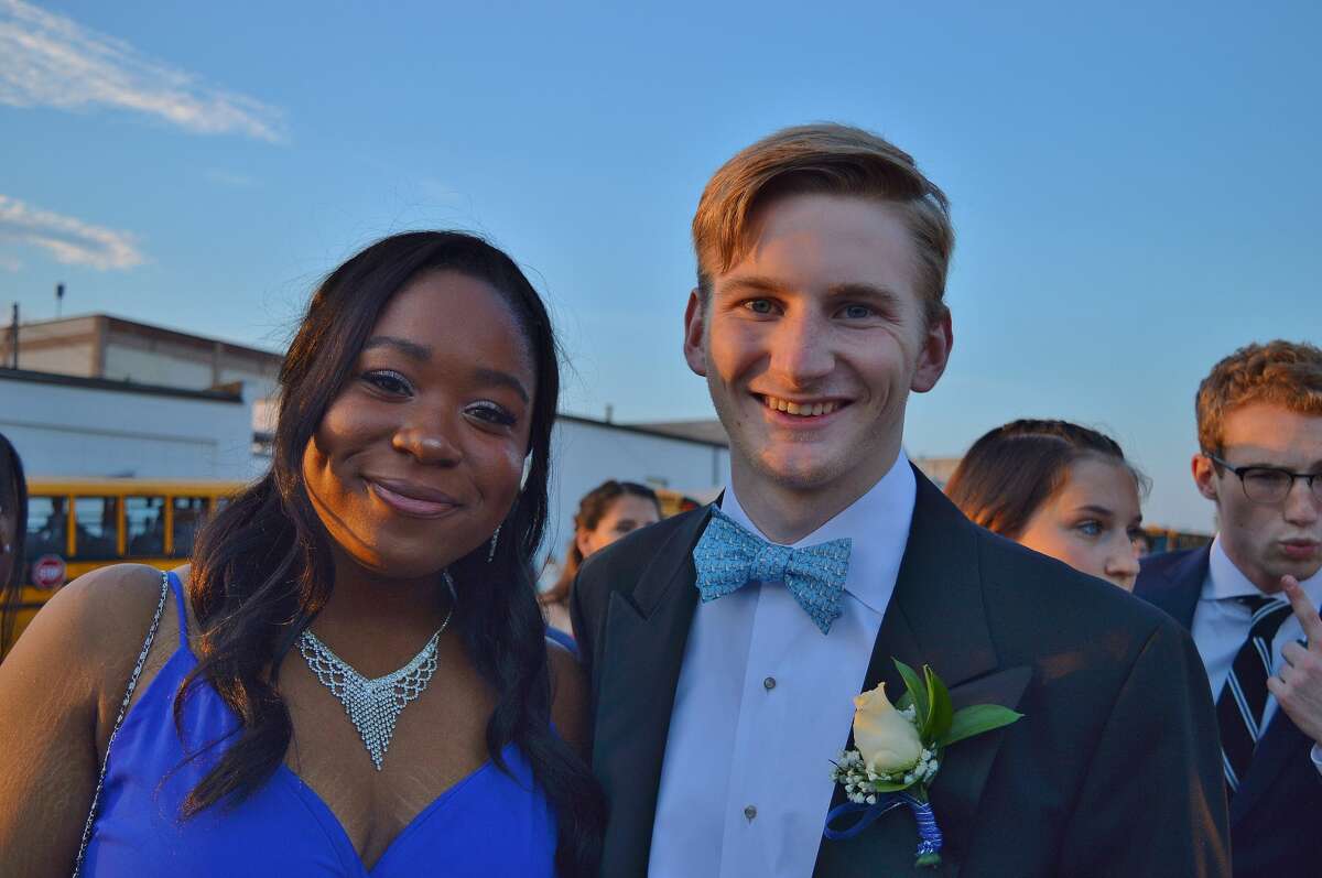Darien High School held its prom on May 17, 2019 at the Stamford Loading Dock. Were you SEEN?