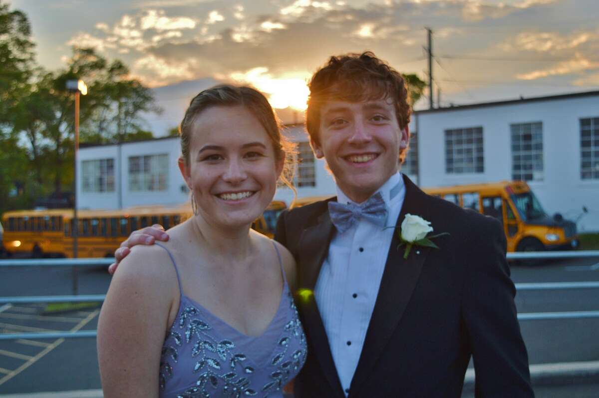 Darien High School held its prom on May 17, 2019 at the Stamford Loading Dock. Were you SEEN?