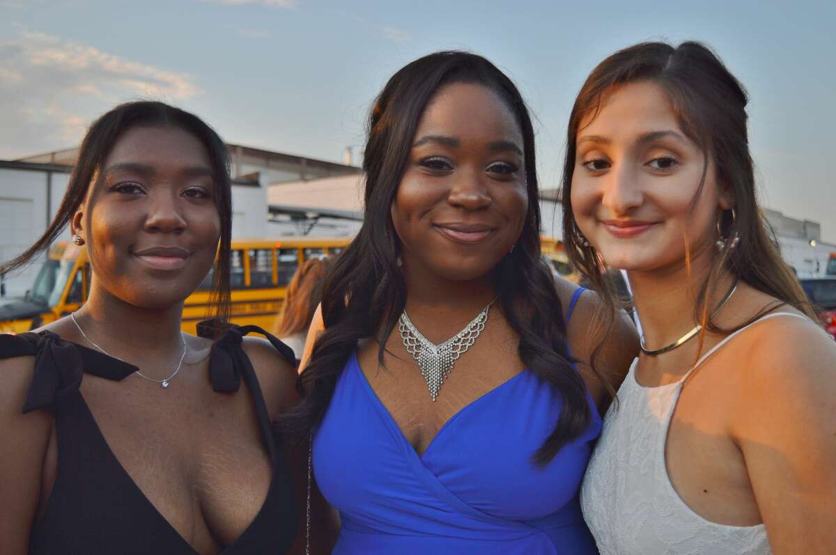 Darien High School held its prom on May 17, 2019 at the Stamford Loading Dock. Were you SEEN?