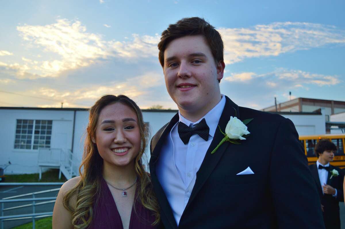 Darien High School held its prom on May 17, 2019 at the Stamford Loading Dock. Were you SEEN?