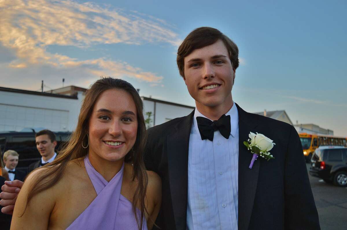 Darien High School held its prom on May 17, 2019 at the Stamford Loading Dock. Were you SEEN?