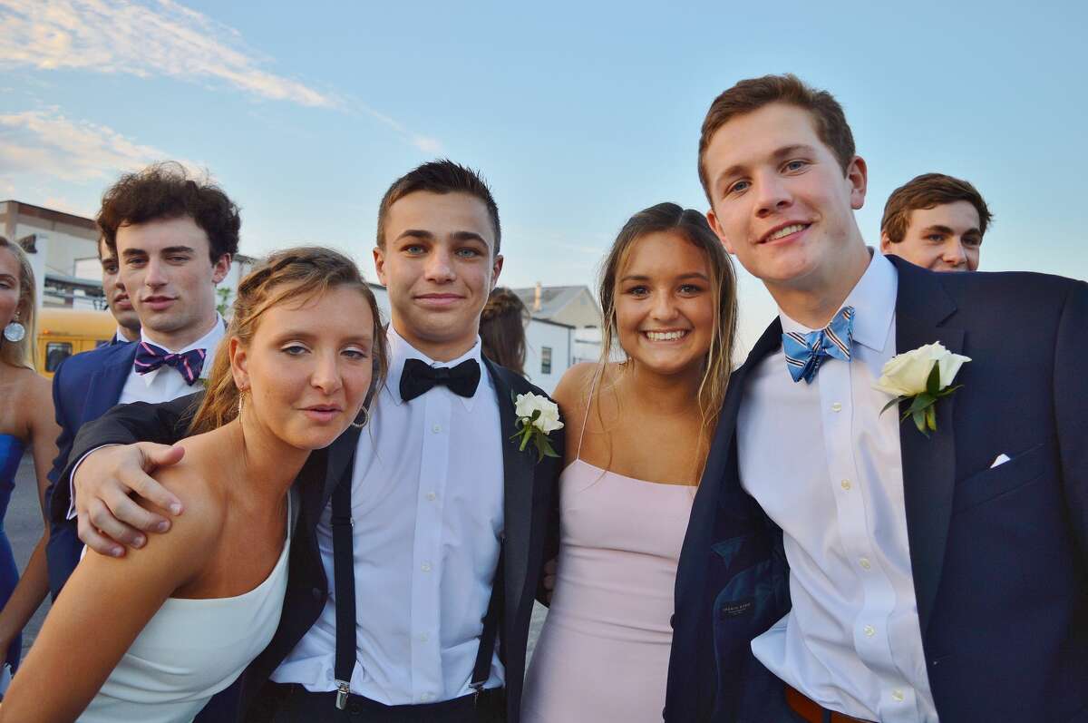 Darien High School held its prom on May 17, 2019 at the Stamford Loading Dock. Were you SEEN?