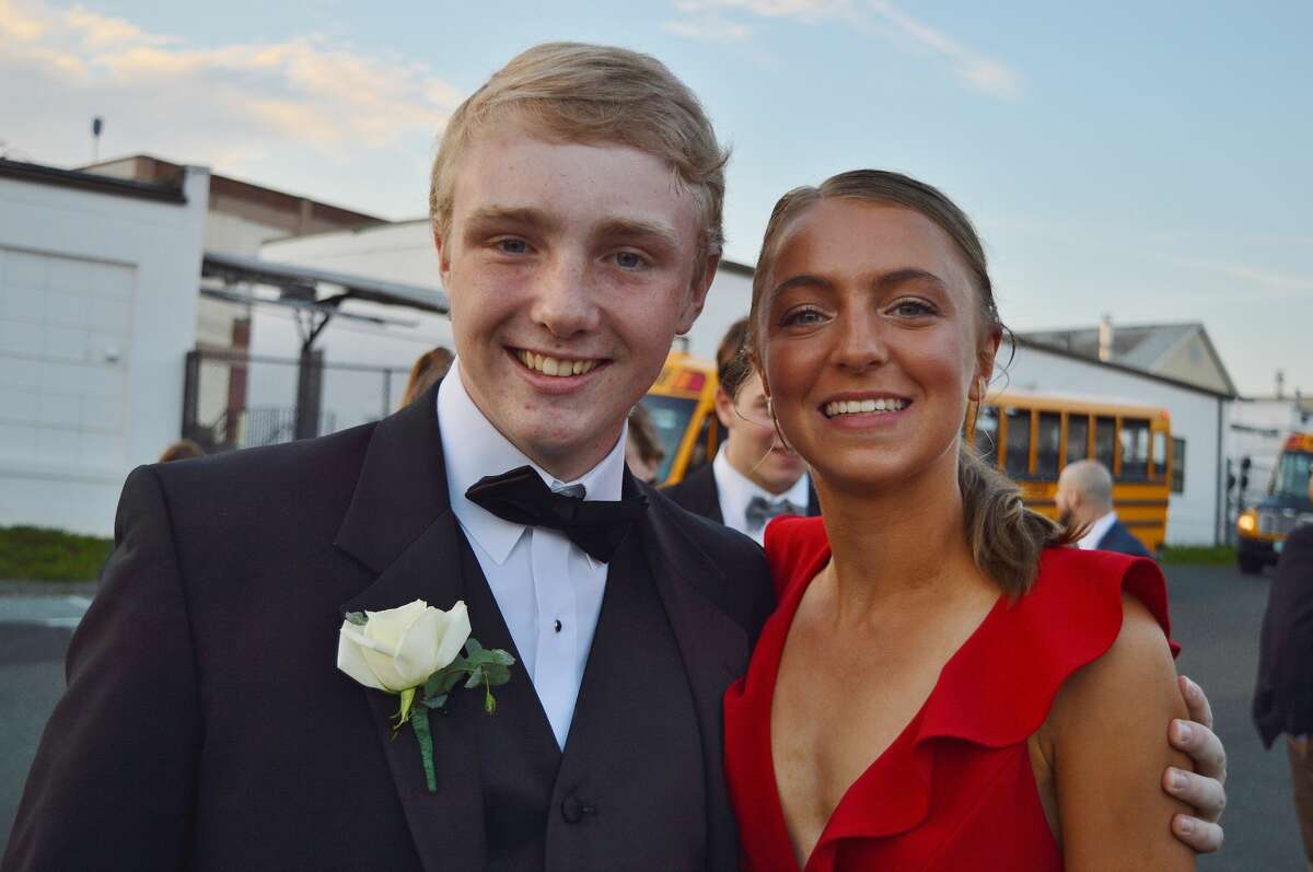Darien High School held its prom on May 17, 2019 at the Stamford Loading Dock. Were you SEEN?