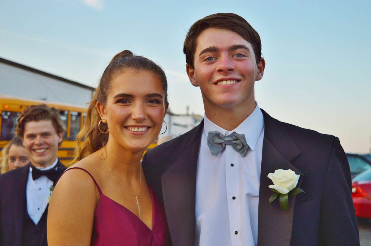 Darien High School held its prom on May 17, 2019 at the Stamford Loading Dock. Were you SEEN?