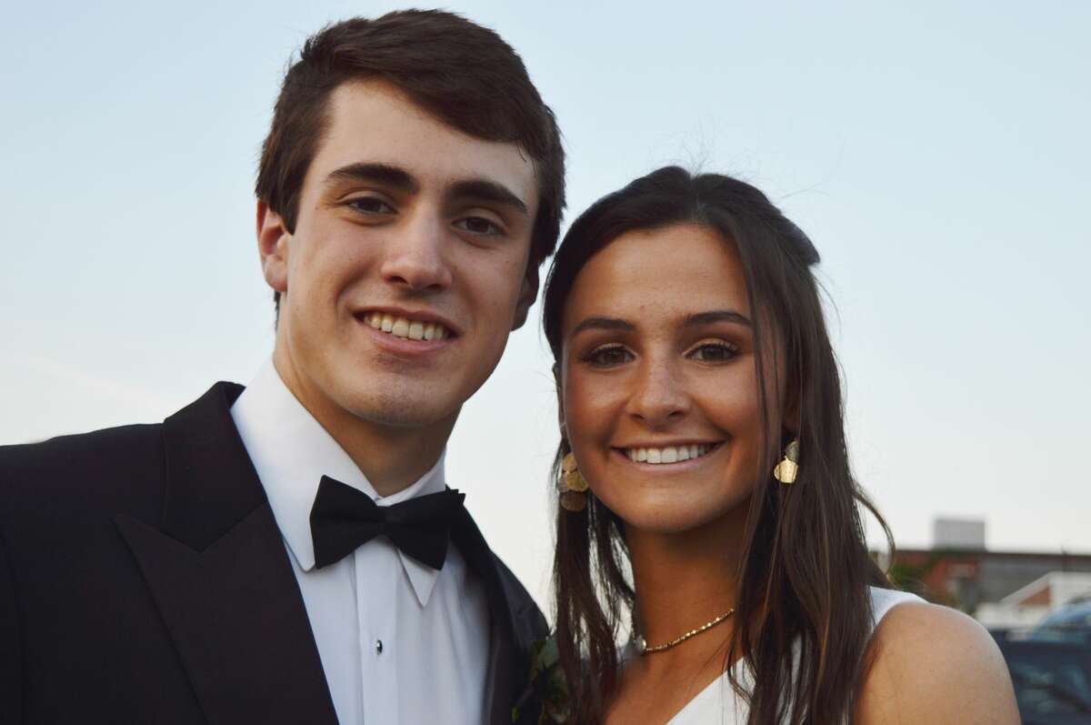 Darien High School held its prom on May 17, 2019 at the Stamford Loading Dock. Were you SEEN?