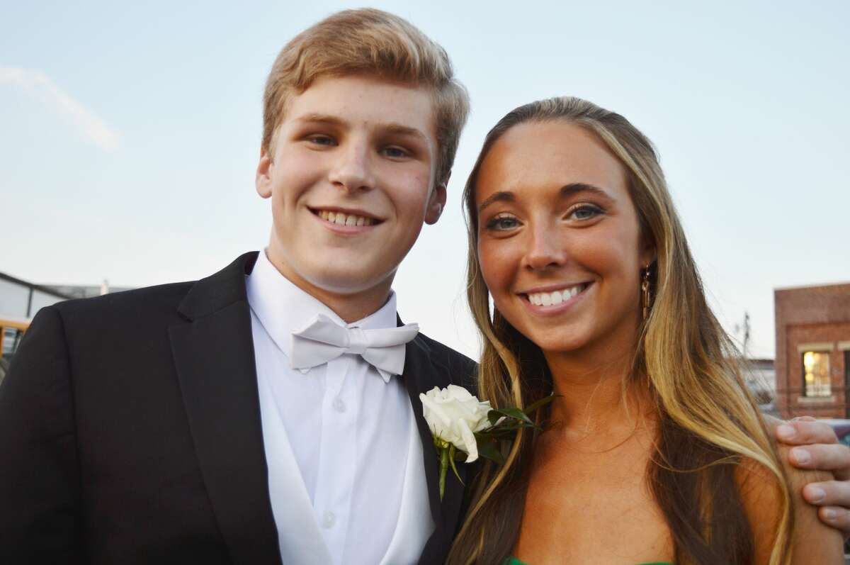 Darien High School held its prom on May 17, 2019 at the Stamford Loading Dock. Were you SEEN?