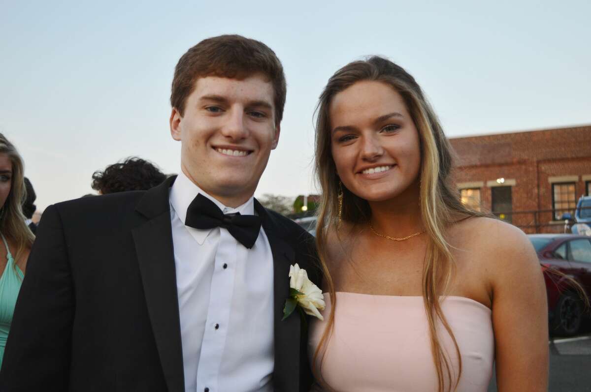 Darien High School held its prom on May 17, 2019 at the Stamford Loading Dock. Were you SEEN?