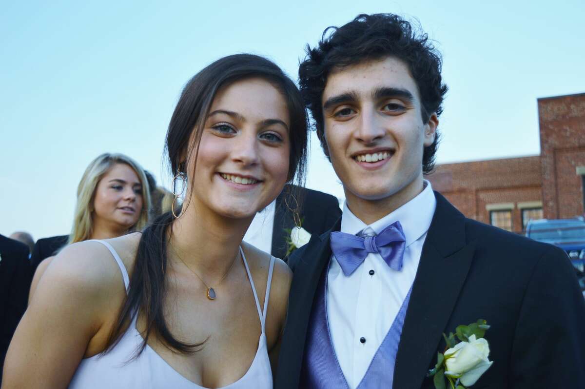 Darien High School held its prom on May 17, 2019 at the Stamford Loading Dock. Were you SEEN?