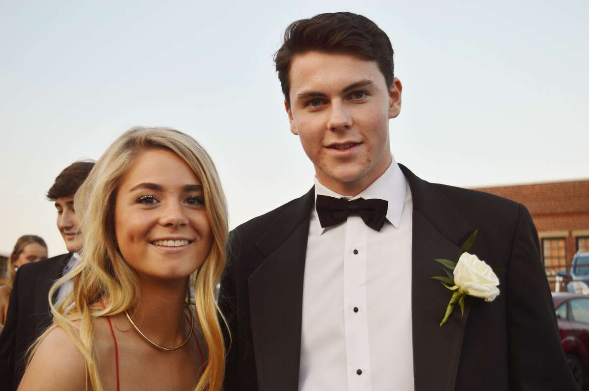 Darien High School held its prom on May 17, 2019 at the Stamford Loading Dock. Were you SEEN?