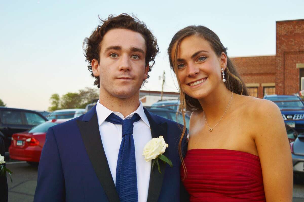 Darien High School held its prom on May 17, 2019 at the Stamford Loading Dock. Were you SEEN?