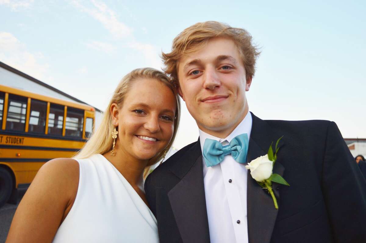 Darien High School held its prom on May 17, 2019 at the Stamford Loading Dock. Were you SEEN?